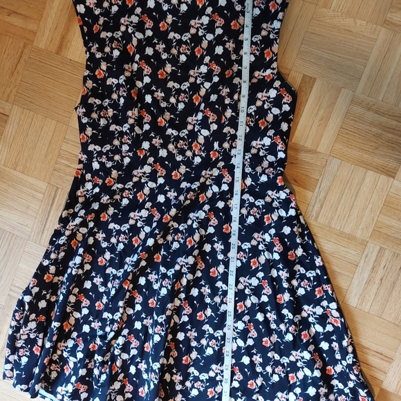 French Connection Dress, Size US 10, Black with White, Red and Coral Flowers - Picture 6 of 6